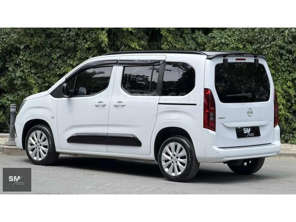 SM AUTOMOTİV'DEN 2024 OPEL COMBO 1.5 D ELEGANCE G.GÖRÜŞ/D.ISITMA