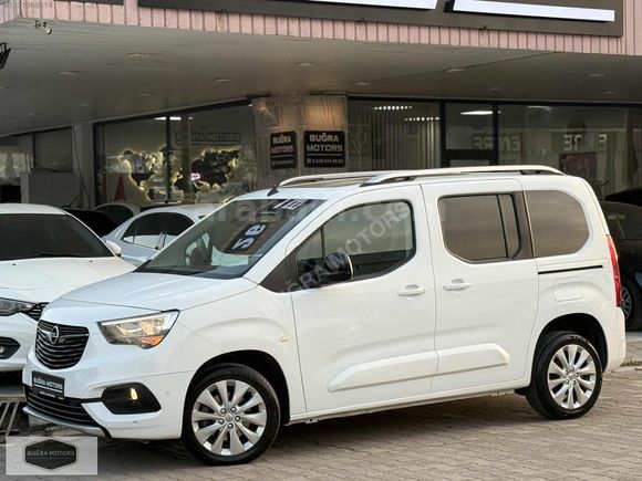 BOYASIZ-2021 Model Opel Combo 1.5D Ultimate Cam Tavan 65.000 KM