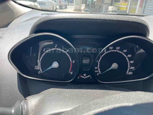 Sahibinden Ford Tourneo Courier 1.5 TDCi Titanium Plus 2021 Model 