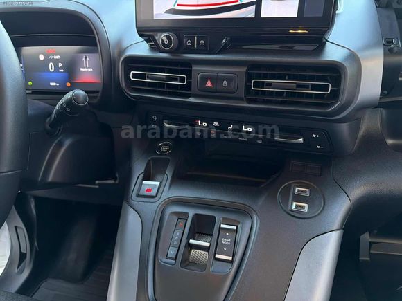 BERCAR'DAN HATASIZ 2024 OPEL COMBO ULTİMATE-CAM TVN-SERVİS BAKML