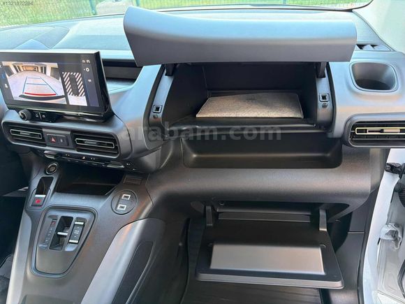 BERCAR'DAN HATASIZ 2024 OPEL COMBO ULTİMATE-CAM TVN-SERVİS BAKML