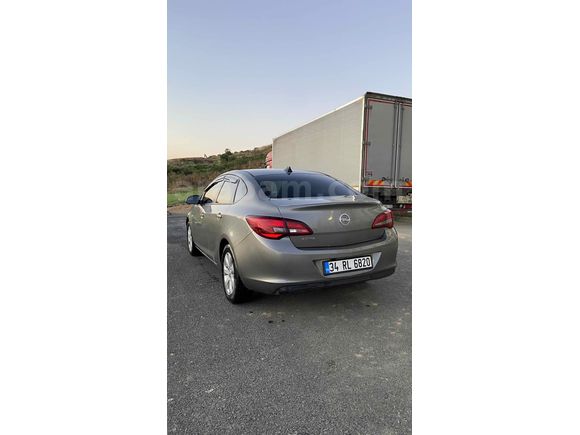 Opel Astra 1.6 Edition Plus 2016 Model 
