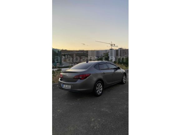 Opel Astra 1.6 Edition Plus 2016 Model 