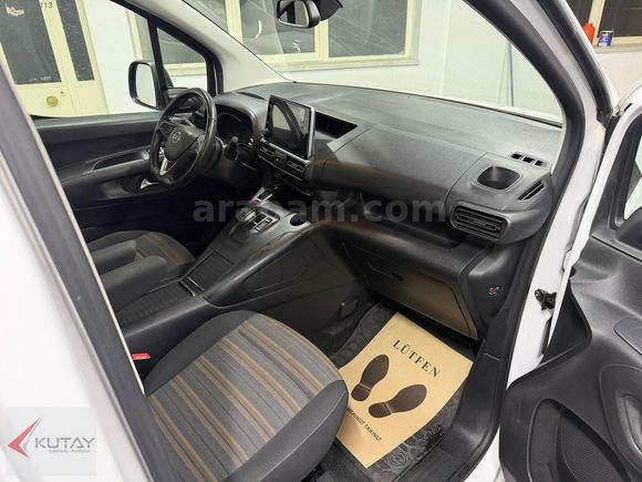 Kutay Muğla'dan Opel Combo Life 1.5 D Ultimate Hatasız,Boyasız