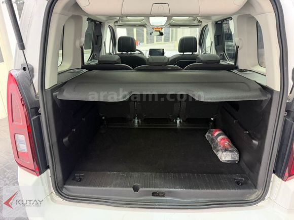 Kutay Muğla'dan Opel Combo Life 1.5 D Ultimate Hatasız,Boyasız