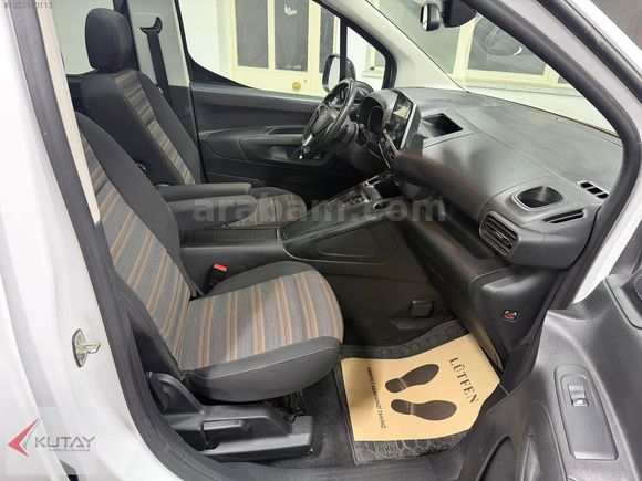 Kutay Muğla'dan Opel Combo Life 1.5 D Ultimate Hatasız,Boyasız