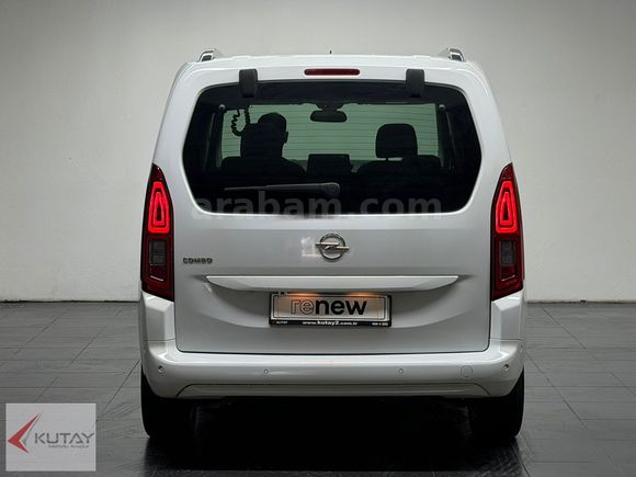 Kutay Muğla'dan Opel Combo Life 1.5 D Ultimate Hatasız,Boyasız