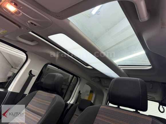 Kutay Muğla'dan Opel Combo Life 1.5 D Ultimate Hatasız,Boyasız