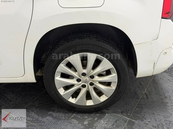 Kutay Muğla'dan Opel Combo Life 1.5 D Ultimate Hatasız,Boyasız
