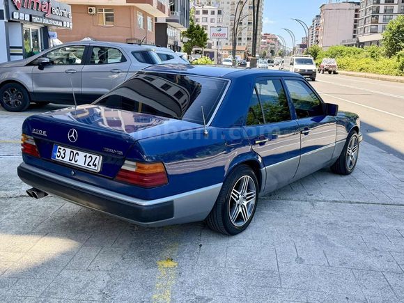 MERCAN DAN 86 mdl merzedes 230 benzin lpg güzel arac //