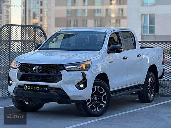 2024 Hi-Lux 2.4D-4D+ 4*4+ADVENTURE+OTOMATİK+17,000KM HATASIZ