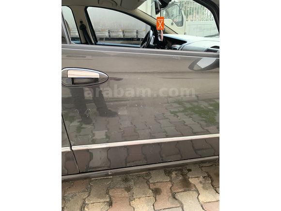 Sahibinden  Temiz  Aile Aracı 