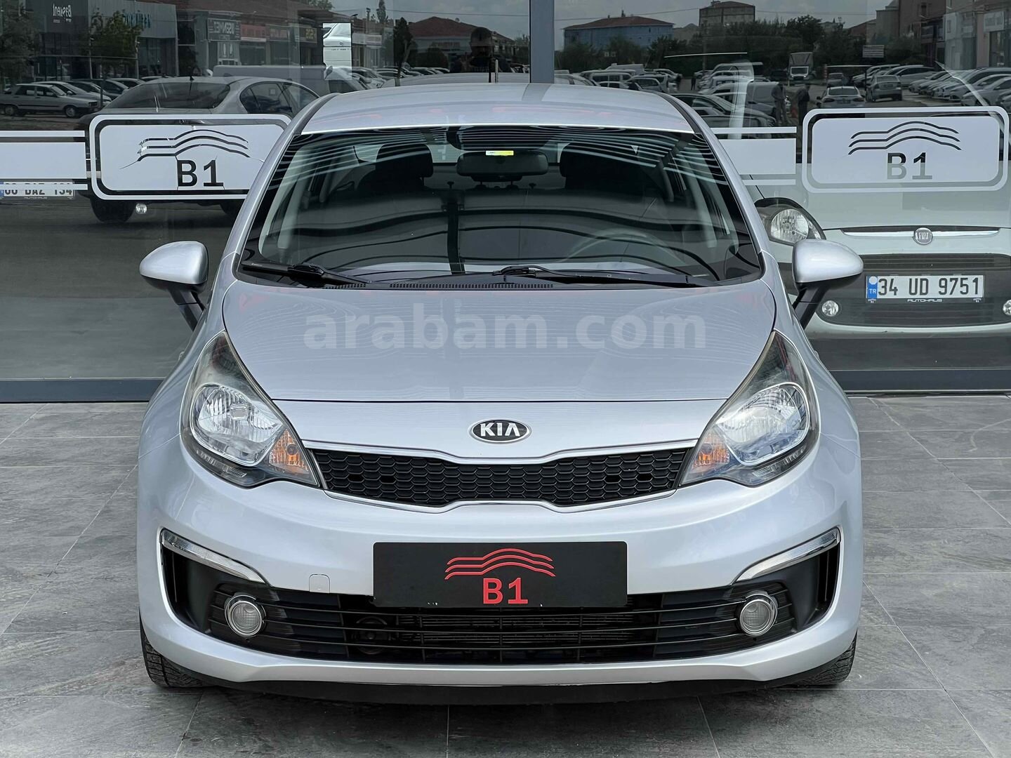 Galeriden Kia Rio 1.4 CVVT Comfort 2017 Model Aksaray 100.000 km Gri (Gümüş) 2