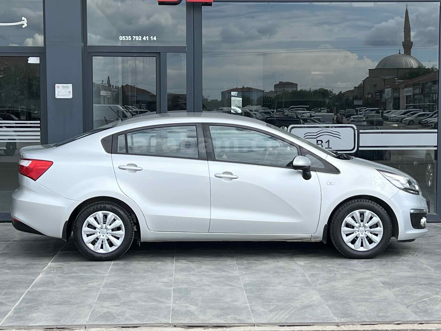 Galeriden Kia Rio 1.4 CVVT Comfort 2017 Model Aksaray 100.000 km Gri (Gümüş) 7