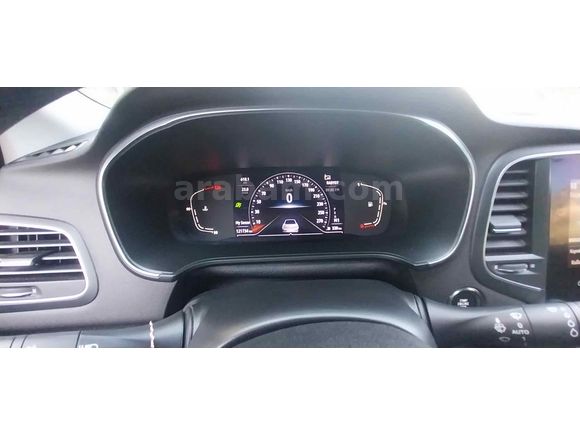Sahibinden Renault Megane 1.3 TCe Icon 2023 Model 