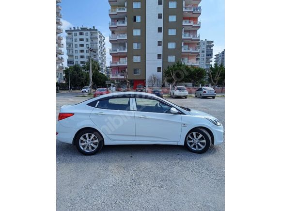 Sahibinden Hyundai Accent Blue 1.6 CRDI Mode Plus 2013 Model