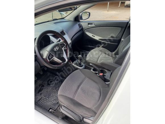 Sahibinden Hyundai Accent Blue 1.6 CRDI Mode Plus 2013 Model