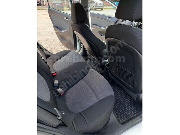 Sahibinden Hyundai Accent Blue 1.6 CRDI Mode Plus 2013 Model
