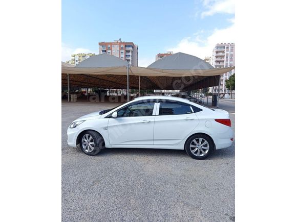 Sahibinden Hyundai Accent Blue 1.6 CRDI Mode Plus 2013 Model