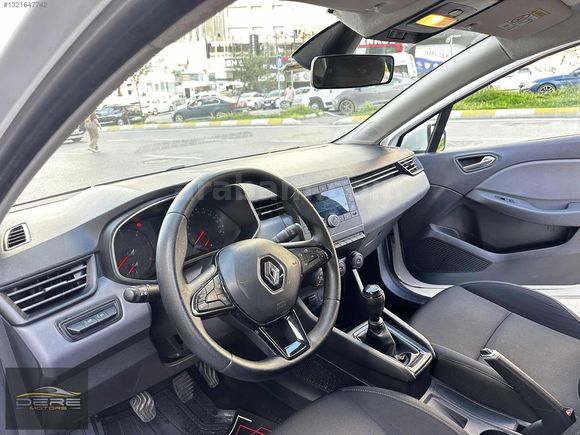 DERE MOTORS'DAN 2021 ÇIKIŞLI RENAULT CLIO 1.5 DCI
