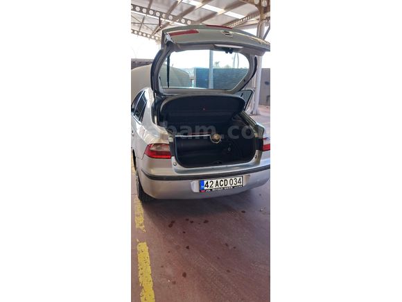 Sahibinden Renault Laguna 1.6 Expression 2005 Model  291.500 km Gri (Gümüş)