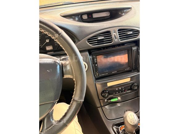 Sahibinden Renault Laguna 1.6 Expression 2005 Model  291.500 km Gri (Gümüş)