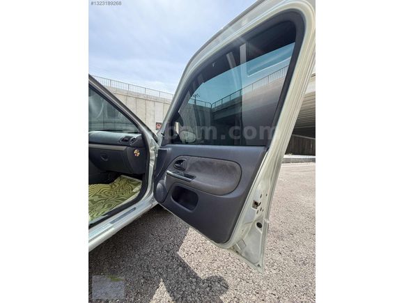DÜŞÜK KM EMSALSİZ CLİO 2 HB 170XXKM