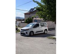 Sahibinden Opel Combo 1.5 CDTI Essential 2025 Model 