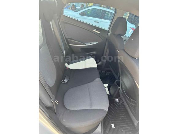 Sahibinden Hyundai Accent Blue 1.6 CRDI Mode Plus 2012 Model 