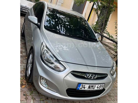 Sahibinden Hyundai Accent Blue 1.6 CRDI Mode Plus 2012 Model 