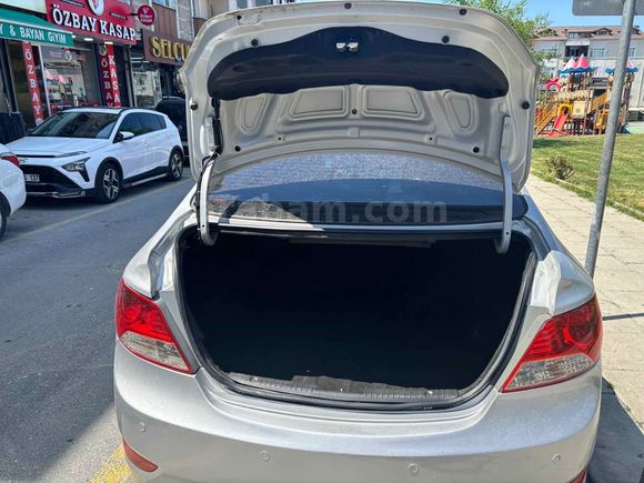 Sahibinden Hyundai Accent Blue 1.6 CRDI Mode Plus 2012 Model 
