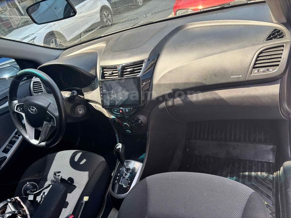 Sahibinden Hyundai Accent Blue 1.6 CRDI Mode Plus 2012 Model 