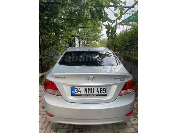 Sahibinden Hyundai Accent Blue 1.6 CRDI Mode Plus 2012 Model 