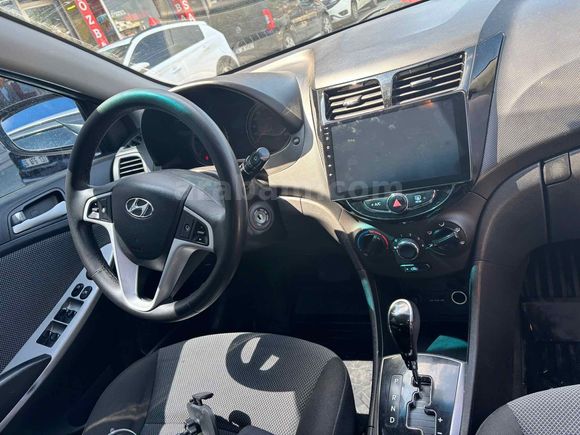 Sahibinden Hyundai Accent Blue 1.6 CRDI Mode Plus 2012 Model 