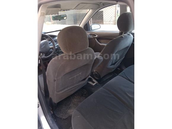 Sahibinden Ford Focus 1.6 Ghia 2004 Model