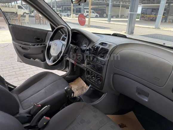 ÇELİK"DEN 2004 MODEL HYUNDAİ ACCENT KLİMA - HİDROLİK - 4 CAM OTO