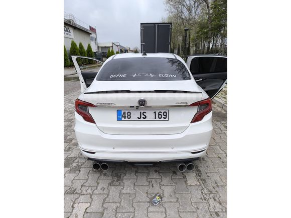 fiat egea 1.6 multi jet arabanın bütün bakımları yapılmıstır vize yenidir aracta coıl vardır orjınal yaylarıda duruyodur bakımlı temız aile aracıdır