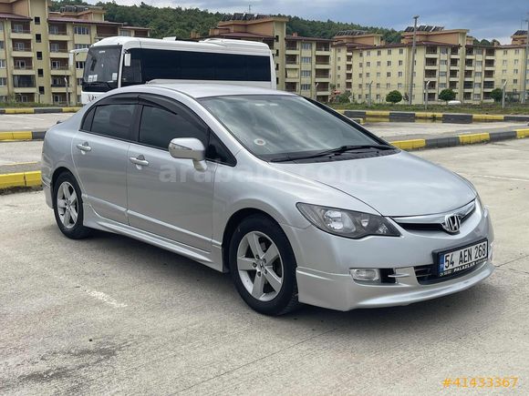 LAMAN MOTORS'DAN* 1.6 i-VTEC* FD6*MANUEL