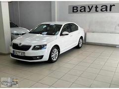 BEYAZ içi KREM_SADECE 178.000 KM DE_OCTAVİA 1.6 TDİ Elegance CR