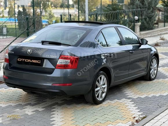 OTOMEÇ'DEN 2015 OCTAVİA 1.6 ELEGANCE CR CAM TAVAN HATASIZ