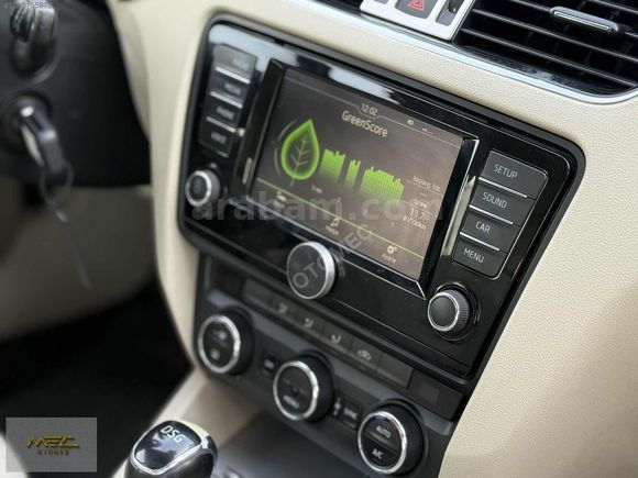OTOMEÇ'DEN 2015 OCTAVİA 1.6 ELEGANCE CR CAM TAVAN HATASIZ