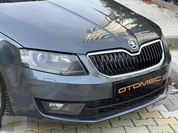 OTOMEÇ'DEN 2015 OCTAVİA 1.6 ELEGANCE CR CAM TAVAN HATASIZ