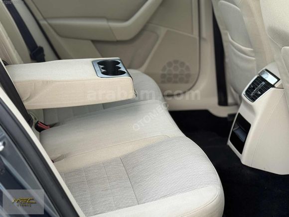 OTOMEÇ'DEN 2015 OCTAVİA 1.6 ELEGANCE CR CAM TAVAN HATASIZ