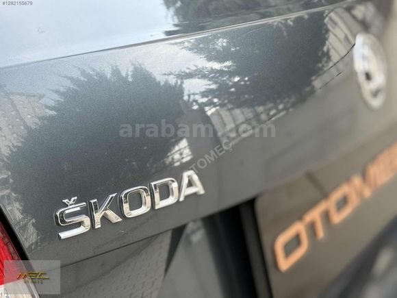 OTOMEÇ'DEN 2015 OCTAVİA 1.6 ELEGANCE CR CAM TAVAN HATASIZ