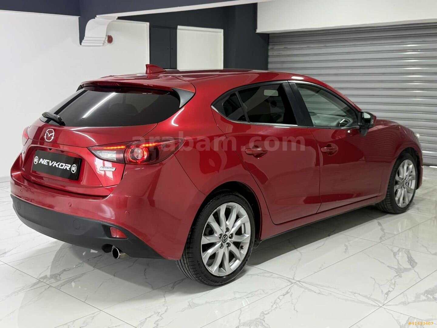 Galeriden Mazda 3 1.5 SkyActive-D Power Sense 2016 Model İzmir 178.000 km Kırmızı 4