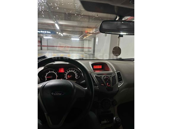 Sahibinden Ford Fiesta 1.25 Trend 2011 Model  219.000 km Gri