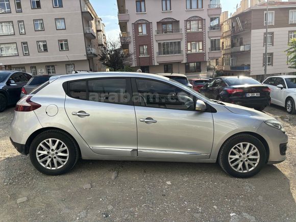 2015 MEGANE 3 TOUCH PLUS 92 BİN KM MEMURDAN MASRAFSIZ HATASIZ