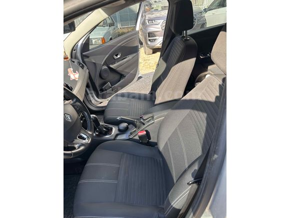 2015 MEGANE 3 TOUCH PLUS 92 BİN KM MEMURDAN MASRAFSIZ HATASIZ