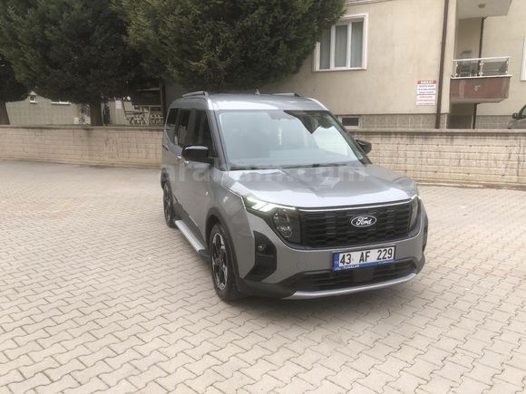 Sahibinden Ford Tourneo Courier 1.0 EcoBoost Active 2025 Model  10.000 km Gri (metalik)