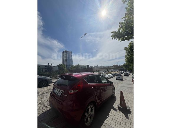 Sahibinden Ford Fiesta 1.4 Titanium 2011 Model